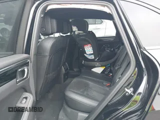 2021 Porsche Macan z VIN WP1AA2A51MLB08718, wystawiony jako IAAI lot #42163400 z przebiegiem 29 447 mil mil oraz . Historia ofert i sprzedaży dostępna na DreamBid. Obrazek 8.