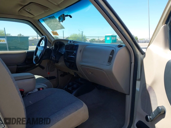 2000 Ford Ranger XL with VIN 1FTYR10CXYPA60122, listed as a IAAI auction lot 41879932 with 161,820 mi miles. Bid and sale history available at carsss.com. Image 5.