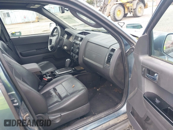 2010 Ford Escape Limited z VIN 1FMCU9EG5AKD30214, wystawiony jako IAAI lot #42014684 z przebiegiem 153 360 mil mil oraz . Historia ofert i sprzedaży dostępna na DreamBid. Obrazek 5.