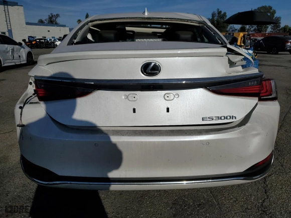 2024 Lexus ES with VIN 58ADA1C18RU038756, listed as a Copart auction lot 85807124 with NaN miles and Salvage Title. Bid and sale history available at carsss.com. Image 6.