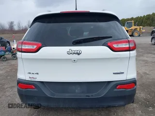 2017 Jeep Cherokee Latitude with VIN 1C4PJMCB3HW530794, listed as a IAAI auction lot 41854670 with 103,798 mi miles. Bid and sale history available at carsss.com. Image 16.