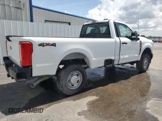 2024 Ford F-250 XL z VIN 1FTBF2BA2REC62479, wystawiony jako Copart lot #63647595 z przebiegiem Nie podano mil oraz Szkoda całkowita • Salvage title. Historia ofert i sprzedaży dostępna na DreamBid. Obrazek 3.