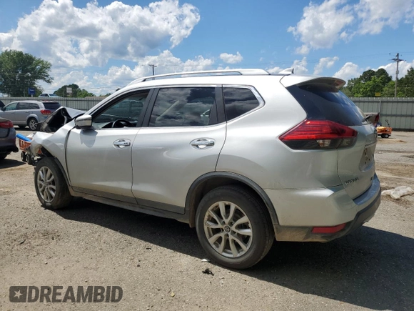 2017 Nissan Rogue SV z VIN KNMAT2MT1HP524868, wystawiony jako Copart lot #55828665 z przebiegiem 189 223 mil mil oraz Szkoda całkowita • Salvage title. Historia ofert i sprzedaży dostępna na DreamBid. Obrazek 2.