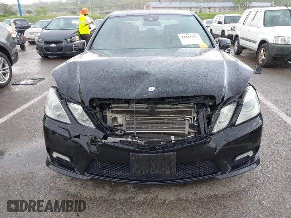 2010 Mercedes-Benz E 550 Luxury z VIN WDDHF7CB5AA069047, wystawiony jako IAAI lot #42111552 z przebiegiem 126 214 mil mil oraz . Historia ofert i sprzedaży dostępna na DreamBid. Obrazek 6.