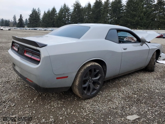 2020 Dodge Challenger SXT with VIN 2C3CDZAG4LH235989, listed as a Copart auction lot 88759665 with 38,218 mi miles and Salvage Title. Bid and sale history available at carsss.com. Image 3.
