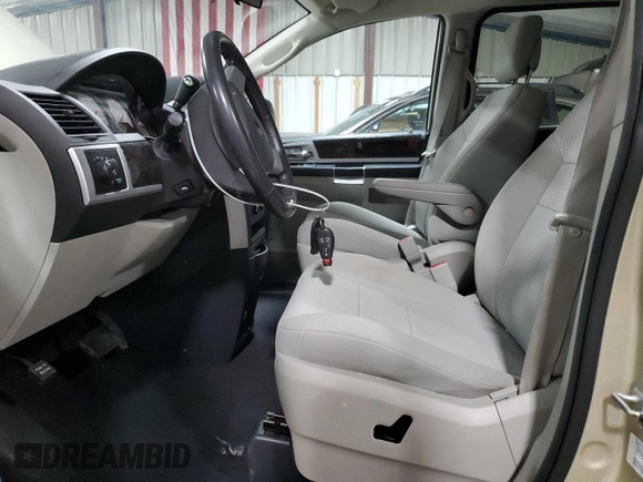 2010 Dodge Grand Caravan Crew with VIN 2D4RN6DX8AR372392, listed as a Copart auction lot 53079155 with 30,142 mi miles and Salvage Title. Bid and sale history available at DreamBid. Image 7.