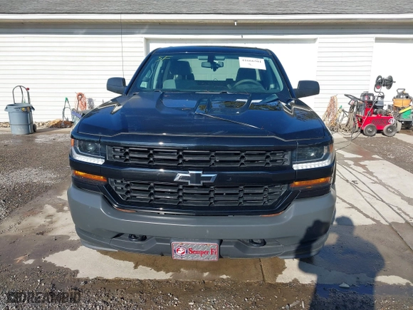 2018 Chevrolet Silverado 1500 Work Truck with VIN 1GCVKNEC1JZ228697, listed as a IAAI auction lot 41666501 with 84,827 mi miles. Bid and sale history available at carsss.com. Image 13.