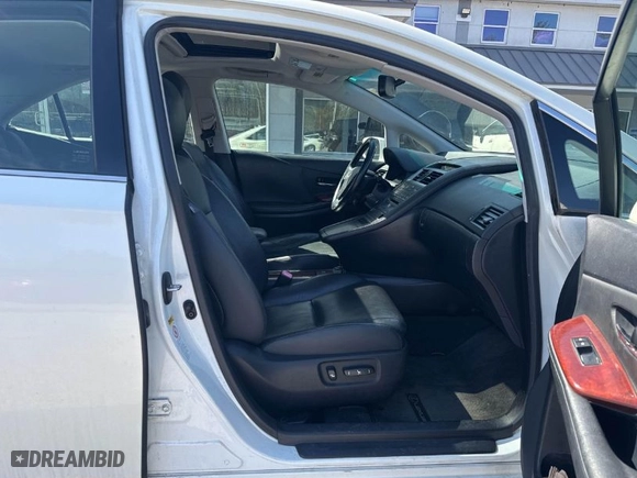 2010 Lexus HS 250h with VIN JTHBB1BA5A2016598, listed as a IAAI auction lot 41945811 with 252,782 mi miles. Bid and sale history available at carsss.com. Image 5.