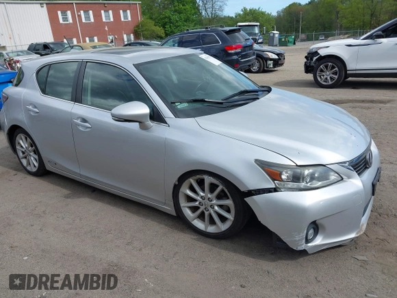 2013 Lexus CT 200h z VIN JTHKD5BH4D2165247, wystawiony jako IAAI lot #42191913 z przebiegiem 113 331 mil mil oraz . Historia ofert i sprzedaży dostępna na DreamBid. Obrazek 1.