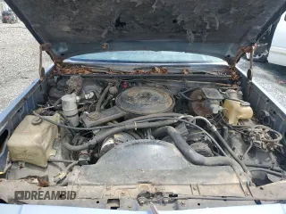1983 Chevrolet El Camino z VIN 1GCCW80H6DR289404, wystawiony jako Copart lot #57524685 z przebiegiem 66 561 mil mil oraz Czysty tytuł • Clean title. Historia ofert i sprzedaży dostępna na DreamBid. Obrazek 11.
