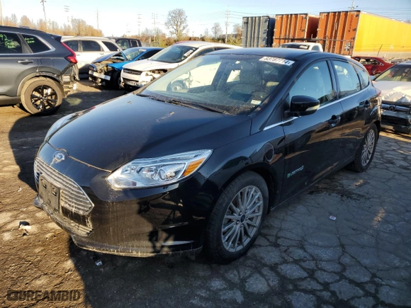 2013 Ford Focus Electric with VIN 1FADP3R44DL378627, listed as a Copart auction lot 83787714 with 49,803 mi miles and Clean Title. Bid and sale history available at carsss.com. Image 1.
