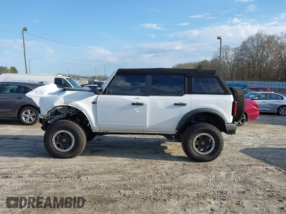 2022 Ford Bronco with VIN 1FMEE5DP7NLB41371, listed as a IAAI auction lot 41575668 with 5,168 mi miles. Bid and sale history available at carsss.com. Image 14.