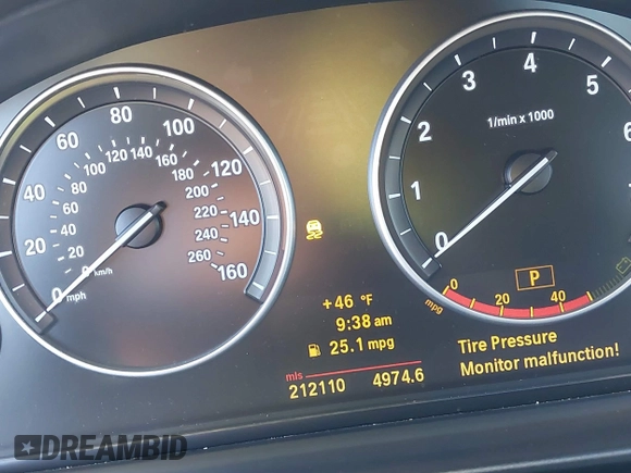 2011 BMW 5 Series 528i with VIN WBAFR1C54BC736807, listed as a IAAI auction lot 41511519 with 212,110 mi miles and . Bid and sale history available at carsss.com. Image 15.