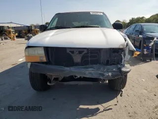 2000 GMC Jimmy SLE Convenience with VIN 1GKDT13W5Y2200634, listed as a Copart auction lot 69860014 with 172,179 mi miles and Salvage Title. Bid and sale history available at carsss.com. Image 5.