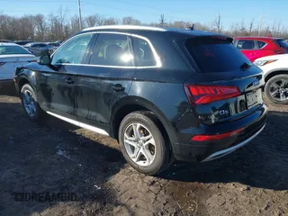 2019 Audi Q5 Premium with VIN WA1ANAFY7K2043454, listed as a IAAI auction lot 41620464 with 57,516 mi miles. Bid and sale history available at carsss.com. Image 3.