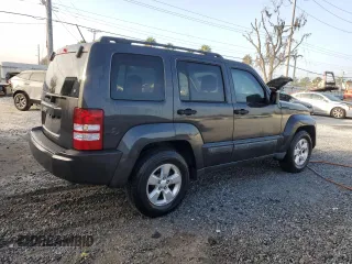 2010 Jeep Liberty Sport z VIN 1J4PP2GK2AW181091, wystawiony jako Copart lot #44555095 z przebiegiem 104 986 mil mil oraz Szkoda całkowita • Salvage title. Historia ofert i sprzedaży dostępna na DreamBid. Obrazek 3.