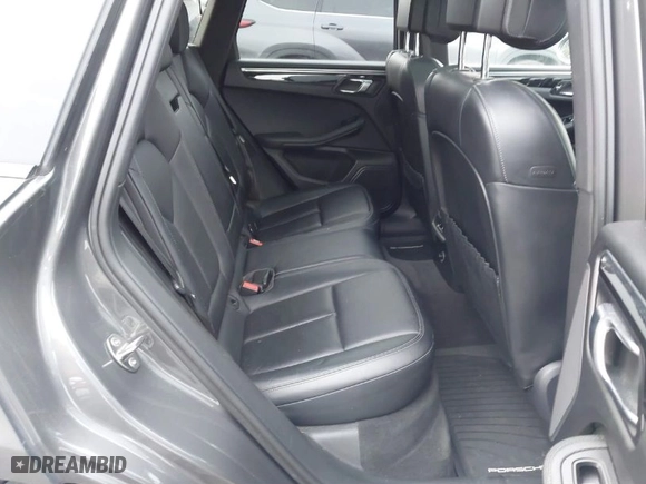 2015 Porsche Macan S with VIN WP1AB2A52FLB59211, listed as a IAAI auction lot 41429222 with 86,215 mi miles. Bid and sale history available at carsss.com. Image 8.
