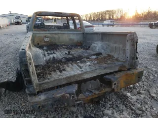 2008 Ford Super Duty F-350 DRW XL with VIN 1FTWW33R38EA23100, listed as a Copart auction lot 89307415 with 0 mi miles and Salvage Title. Bid and sale history available at carsss.com. Image 6.