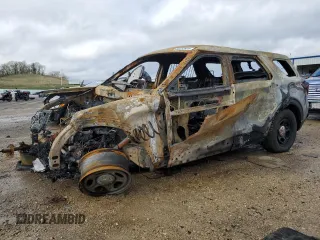 2023 Ford Police Interceptor Utility z VIN 1FM5K8AW6PNA03009, wystawiony jako Copart lot #55462825 z przebiegiem Nie podano mil oraz Nie do naprawy • Non repairable. Historia ofert i sprzedaży dostępna na DreamBid. Obrazek 1.