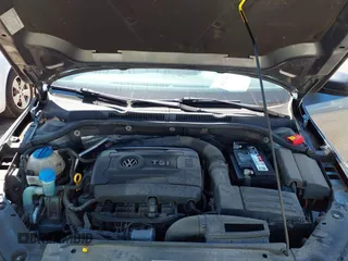 2015 Volkswagen Jetta SE with VIN 3VWD07AJ7FM348009, listed as a IAAI auction lot 42348474 with 107,753 mi miles and . Bid and sale history available at DreamBid. Image 10.