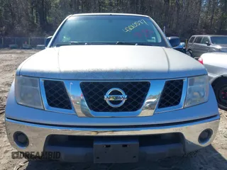 2007 Nissan Frontier SE with VIN 1N6AD09W97C423696, listed as a IAAI auction lot 42010577 with 117,096 mi miles. Bid and sale history available at carsss.com. Image 6.