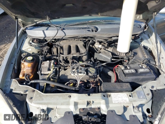 2004 Ford Taurus SE z VIN 1FAFP53U74A135287, wystawiony jako IAAI lot #40756396 z przebiegiem 141 483 mil mil oraz . Historia ofert i sprzedaży dostępna na DreamBid. Obrazek 10.
