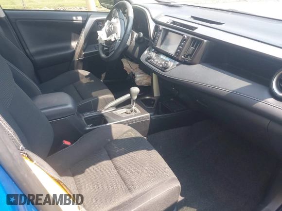 2018 Toyota RAV4 XLE with VIN JTMWFREVXJJ751586, listed as a IAAI auction lot 42586337 with 55,821 mi miles and . Bid and sale history available at DreamBid. Image 5.