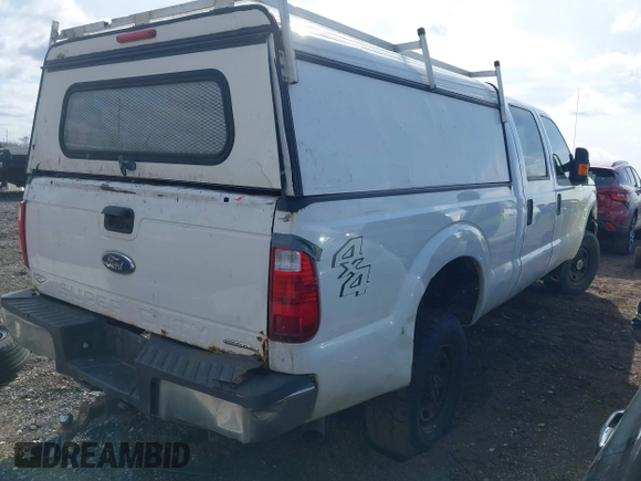 2015 Ford F-250 Lariat with VIN 1FT7W2B62FED04453, listed as a IAAI auction lot 41879422 with 313,725 mi miles and . Bid and sale history available at DreamBid. Image 4.