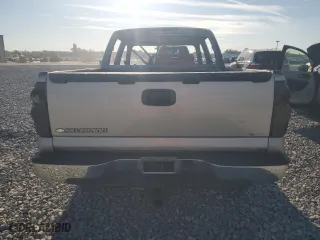 2006 Chevrolet Silverado 1500 LS with VIN 2GCEK13V361268910, listed as a Copart auction lot 49885805 with 0 mi miles and Non Repairable. Bid and sale history available at carsss.com. Image 6.