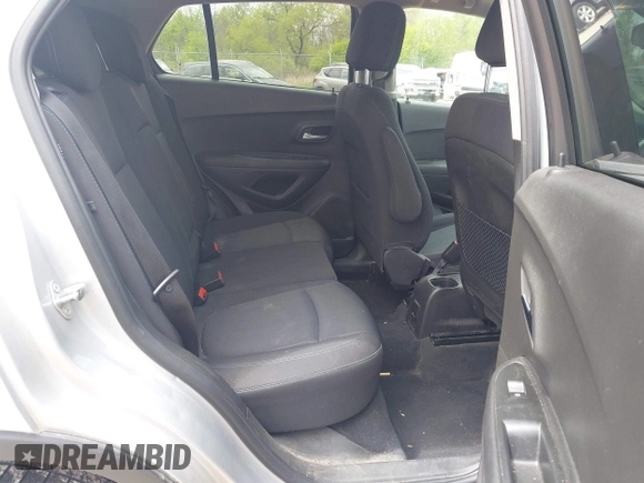 2016 Chevrolet Trax LT z VIN 3GNCJLSB2GL186316, wystawiony jako IAAI lot #42314928 z przebiegiem 133 507 mil mil oraz . Historia ofert i sprzedaży dostępna na DreamBid. Obrazek 8.