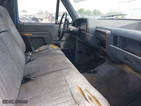 1990 Ford 1/2 Ton Trucks with VIN 1FTEF15Y3LLB01819, listed as a IAAI auction lot 42116130 with 505,103 mi miles. Bid and sale history available at carsss.com. Image 5.