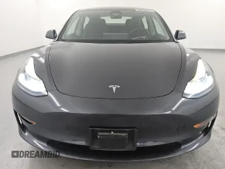 2023 Tesla Model 3 z VIN 5YJ3E1EA3PF459640, wystawiony jako Copart lot #61107195 z przebiegiem 141 027 mil mil oraz Czysty tytuł • Clean title. Historia ofert i sprzedaży dostępna na DreamBid. Obrazek 5.