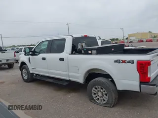 2017 Ford Super Duty F-250 SRW Lariat with VIN 1FT7W2BT7HEE48637, listed as a IAAI auction lot 42067757 with 200,831 mi miles. Bid and sale history available at carsss.com. Image 14.