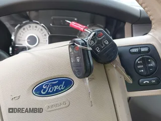 2012 Ford Expedition XLT с VIN 1FMJU1J5XCEF07564, выставлен на аукционе IAAI как лот 41132161 с пробегом 163 598 миль миль и . История ставок и продаж доступна на DreamBid. Изображение 11.