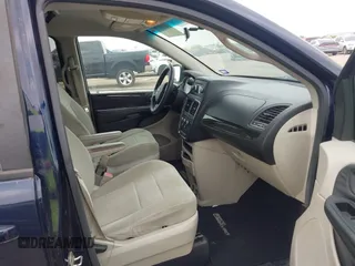 2013 Dodge Grand Caravan SE with VIN 2C4RDGBG4DR567547, listed as a IAAI auction lot 42091862 with 165,827 mi miles and . Bid and sale history available at DreamBid. Image 5.