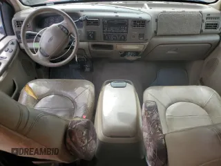 2000 Ford F-250 XL z VIN 1FTNX21F3YEB23015, wystawiony jako Copart lot #55260865 z przebiegiem 202 885 mil mil oraz Szkoda całkowita • Salvage title. Historia ofert i sprzedaży dostępna na DreamBid. Obrazek 8.