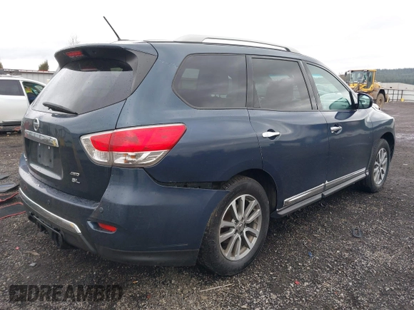 2013 Nissan Pathfinder SV with VIN 5N1AR2MMXDC681044, listed as a IAAI auction lot 41794481 with 181,915 mi miles. Bid and sale history available at carsss.com. Image 4.