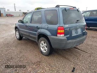 2005 Ford Escape XLT z VIN 1FMYU931X5DA21790, wystawiony jako IAAI lot #42207801 z przebiegiem 188 531 mil mil oraz . Historia ofert i sprzedaży dostępna na DreamBid. Obrazek 3.