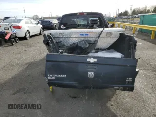 2006 Dodge Dakota SLT z VIN 1D7HW48N66S716560, wystawiony jako Copart lot #49677695 z przebiegiem 163 717 mil mil oraz Szkoda całkowita • Salvage title. Historia ofert i sprzedaży dostępna na DreamBid. Obrazek 6.