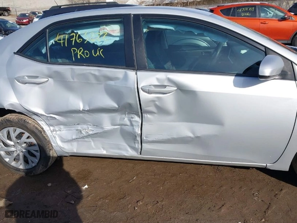 2019 Toyota Corolla L with VIN 2T1BURHE1KC136437, listed as a IAAI auction lot 41763222 with 117,152 mi miles. Bid and sale history available at carsss.com. Image 6.