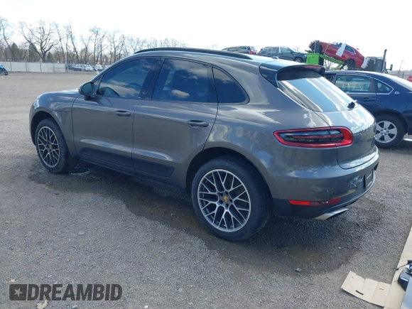 2018 Porsche Macan with VIN WP1AA2A52JLB11042, listed as a IAAI auction lot 41899303 with 86,179 mi miles. Bid and sale history available at carsss.com. Image 3.