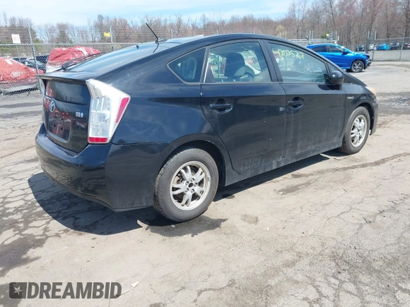 2011 Toyota Prius I z VIN JTDKN3DU7B0292676, wystawiony jako IAAI lot #42025767 z przebiegiem 159 695 mil mil oraz . Historia ofert i sprzedaży dostępna na DreamBid. Obrazek 4.