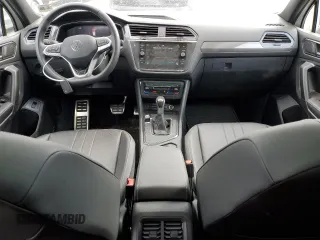 2023 Volkswagen Tiguan SE R-Line Black z VIN 3VVCB7AX0PM092196, wystawiony jako Copart lot #53115405 z przebiegiem 40 445 mil mil oraz Szkoda całkowita • Salvage title. Historia ofert i sprzedaży dostępna na DreamBid. Obrazek 8.