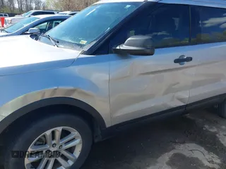 2017 Ford Explorer with VIN 1FM5K7B80HGD75686, listed as a IAAI auction lot 41908973 with 122,525 mi miles and . Bid and sale history available at DreamBid. Image 6.