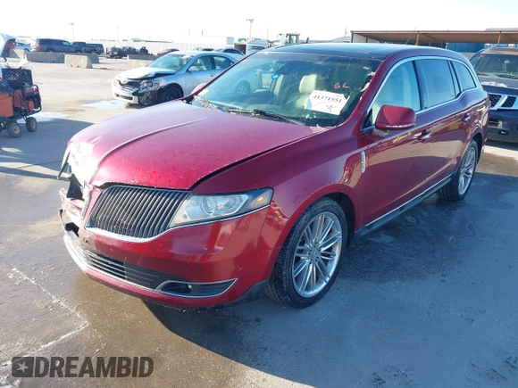 2014 Lincoln MKT EcoBoost z VIN 2LMHJ5AT1EBL50796, wystawiony jako IAAI lot #41371551 z przebiegiem 163 932 mil mil oraz . Historia ofert i sprzedaży dostępna na DreamBid. Obrazek 18.