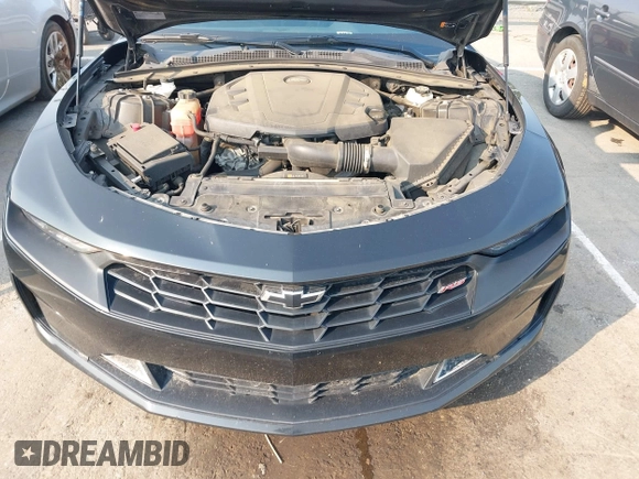 2020 Chevrolet Camaro 1LT z VIN 1G1FB1RS6L0103886, wystawiony jako IAAI lot #42402884 z przebiegiem 61 304 mil mil oraz . Historia ofert i sprzedaży dostępna na DreamBid. Obrazek 10.