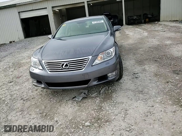 2012 Lexus LS 460 L z VIN JTHDL5EF4C5004349, wystawiony jako Copart lot #47106565 z przebiegiem 81 016 mil mil oraz Szkoda całkowita • Salvage title. Historia ofert i sprzedaży dostępna na DreamBid. Obrazek 13.