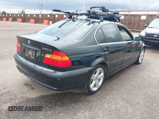 2005 BMW 3 Series 330xi с VIN WBAEW53425PN39800, выставлен на аукционе IAAI как лот 42478607 с пробегом 357 795 миль миль и . История ставок и продаж доступна на DreamBid. Изображение 4.