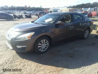 2013 Nissan Altima 2.5 SL with VIN 1N4AL3AP8DC164504, listed as a IAAI auction lot 40949799 with 222,325 mi miles. Bid and sale history available at carsss.com. Image 2.