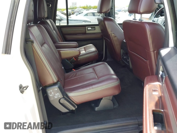 2017 Ford Expedition Max Platinum z VIN 1FMJK1MT2HEA11116, wystawiony jako IAAI lot #42060629 z przebiegiem 83 715 mil mil oraz . Historia ofert i sprzedaży dostępna na DreamBid. Obrazek 8.